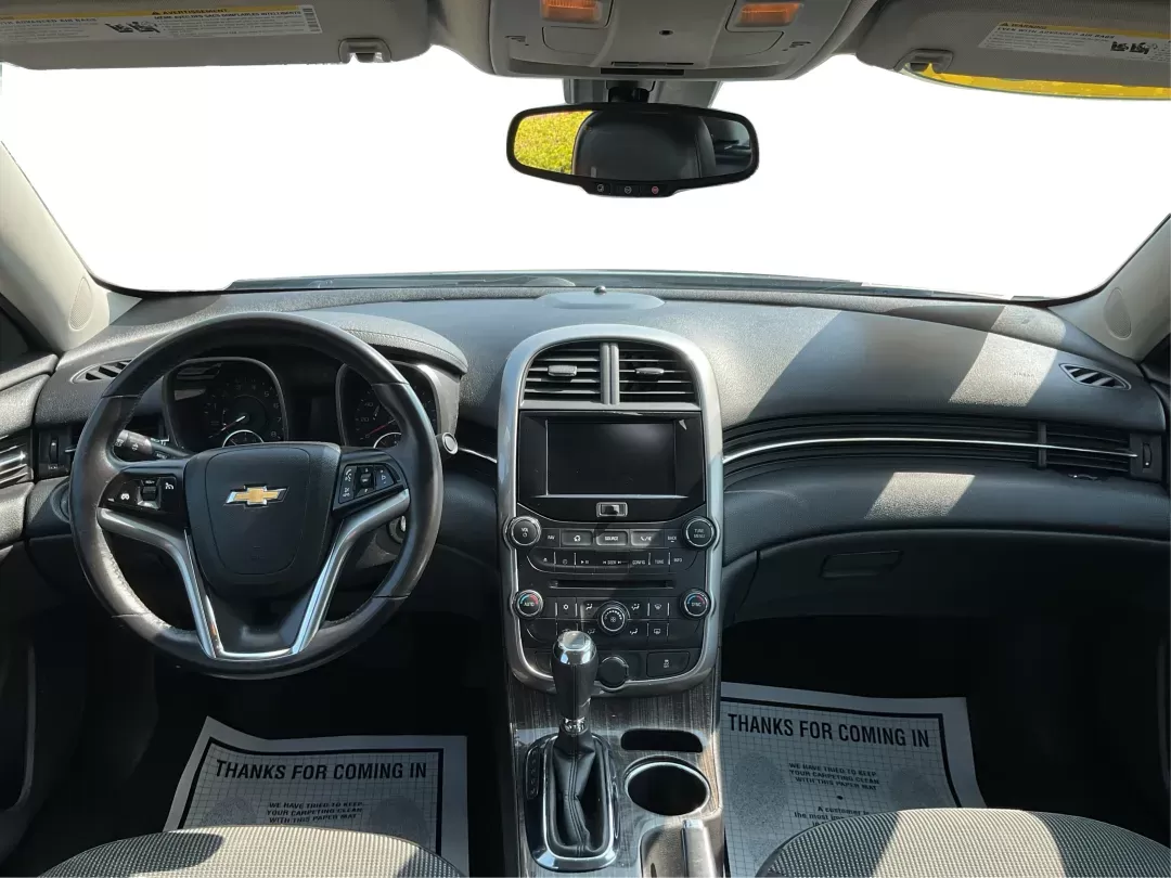 2015 Chevrolet Malibu 2LT (1G11D5SL8FF) with an ECOTEC 2.5L I-4 gasoline direct injection engine, located at 1230 East Main St, Xenia, OH, 45385, (937) 908-9800, 39.688026, -83.910172 - Photo#19
