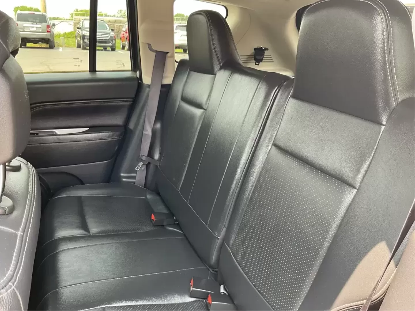 2016 Jeep Compass High Altitude Edition (1C4NJDEB9GD) with an 2.4L I-4 DOHC engine, located at 1230 East Main St, Xenia, OH, 45385, (937) 908-9800, 39.688026, -83.910172 - 2016 Jeep Compass High Altitude Edition - Photo#9