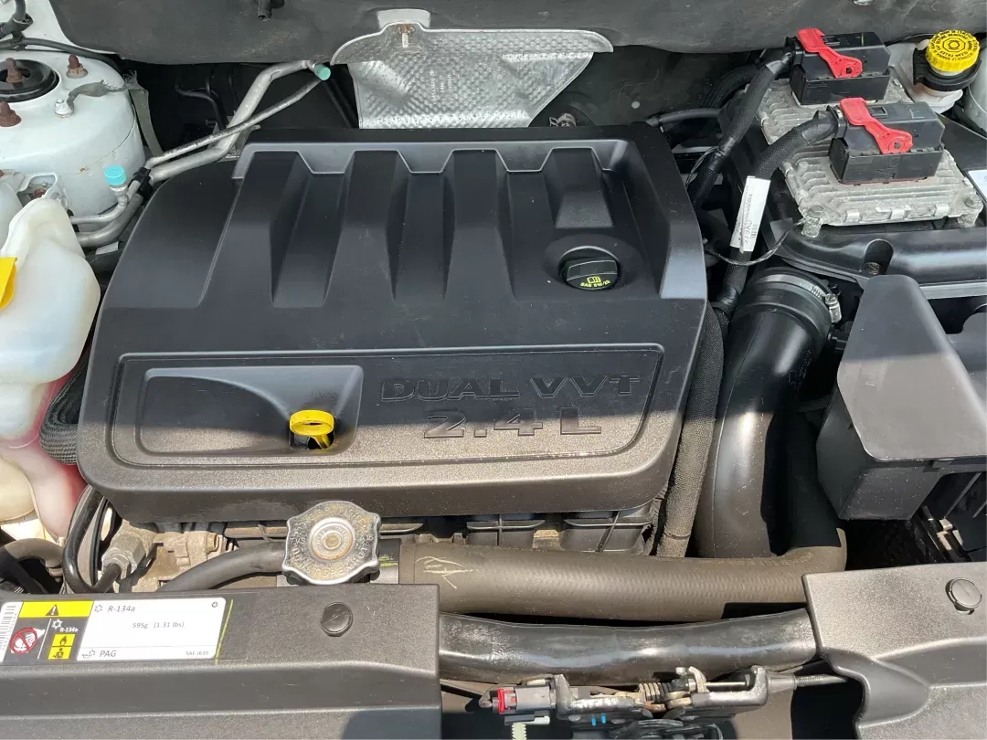 2016 Jeep Compass High Altitude Edition (1C4NJDEB9GD) with an 2.4L I-4 DOHC engine, located at 1230 East Main St, Xenia, OH, 45385, (937) 908-9800, 39.688026, -83.910172 - Photo#10