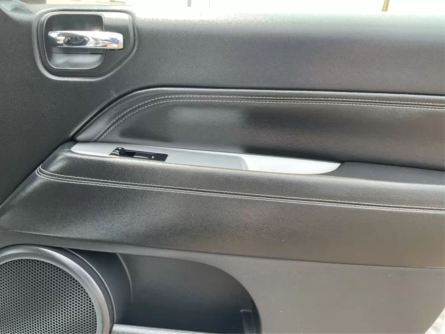 2016 Jeep Compass High Altitude Edition (1C4NJDEB9GD) with an 2.4L I-4 DOHC engine, located at 1230 East Main St, Xenia, OH, 45385, (937) 908-9800, 39.688026, -83.910172 - 2016 Jeep Compass High Altitude Edition - Photo#17