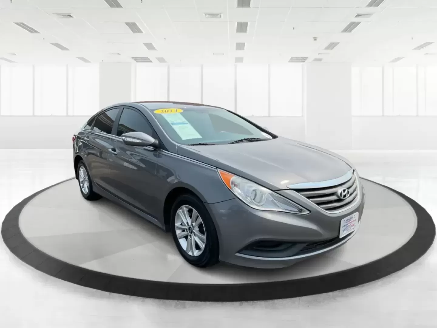 2014 Hyundai Sonata GLS (5NPEB4AC8EH) with an 2.4L I-4 gasoline direct injection engine, located at 401 Woodman Dr, Riverside, OH, 45431, (937) 908-9800, 39.760899, -84.123421 - Photo#0