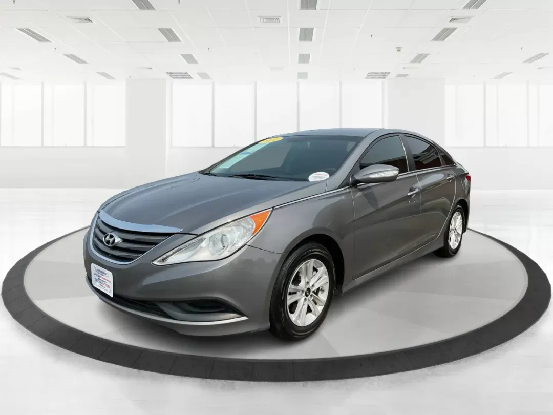 2014 Hyundai Sonata GLS (5NPEB4AC8EH) with an 2.4L I-4 gasoline direct injection engine, located at 401 Woodman Dr, Riverside, OH, 45431, (937) 908-9800, 39.760899, -84.123421 - Photo#7