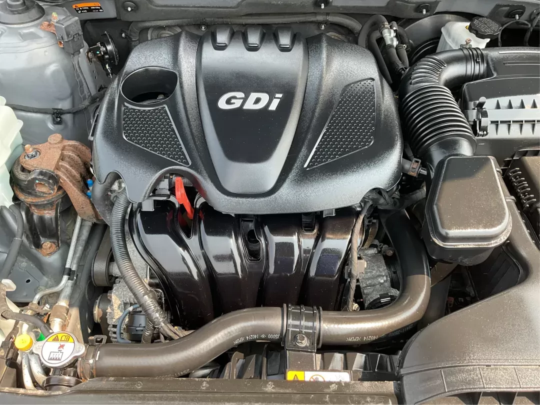 2014 Hyundai Sonata GLS (5NPEB4AC8EH) with an 2.4L I-4 gasoline direct injection engine, located at 401 Woodman Dr, Riverside, OH, 45431, (937) 908-9800, 39.760899, -84.123421 - Photo#10