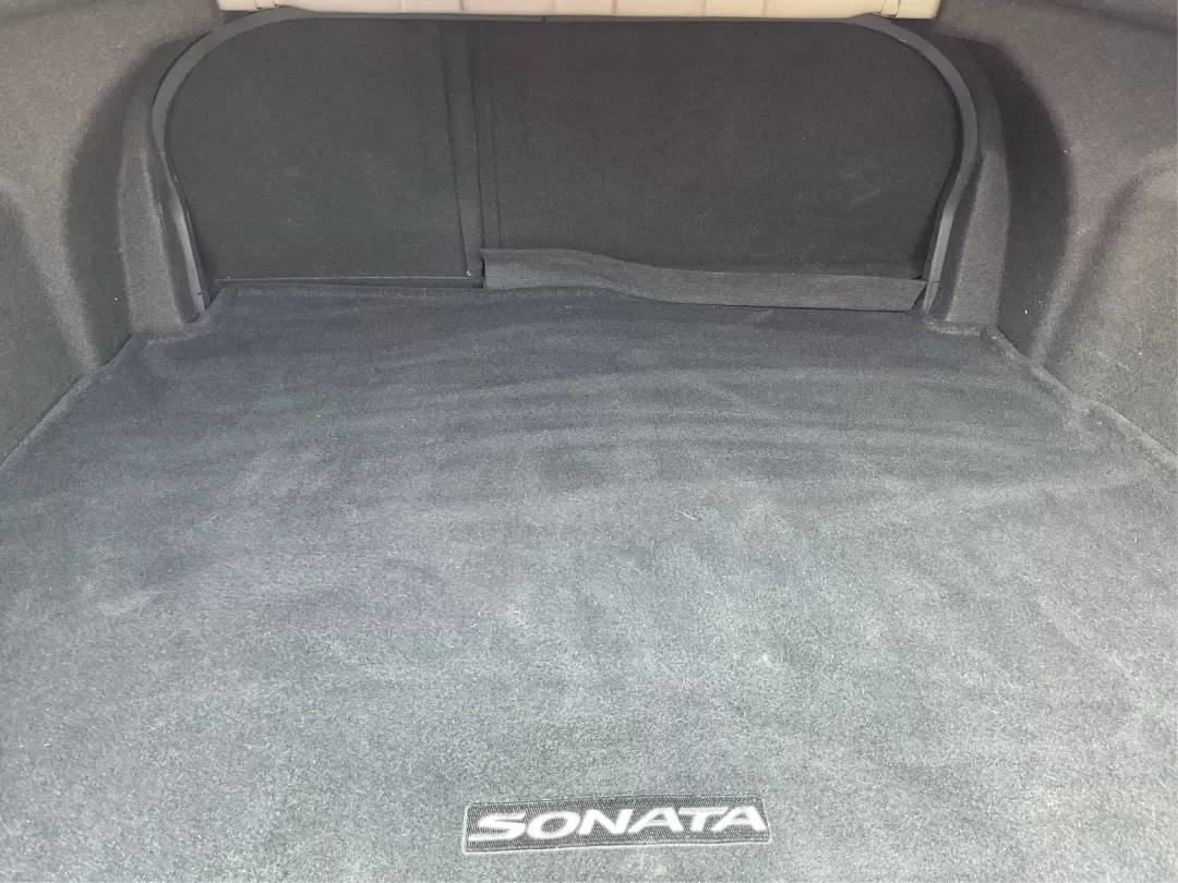 2014 Hyundai Sonata GLS (5NPEB4AC8EH) with an 2.4L I-4 gasoline direct injection engine, located at 401 Woodman Dr, Riverside, OH, 45431, (937) 908-9800, 39.760899, -84.123421 - Photo#11