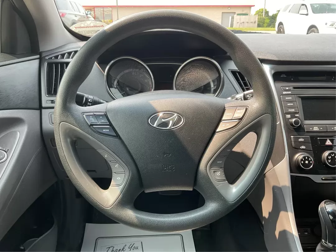 2014 Hyundai Sonata GLS (5NPEB4AC8EH) with an 2.4L I-4 gasoline direct injection engine, located at 401 Woodman Dr, Riverside, OH, 45431, (937) 908-9800, 39.760899, -84.123421 - Photo#15