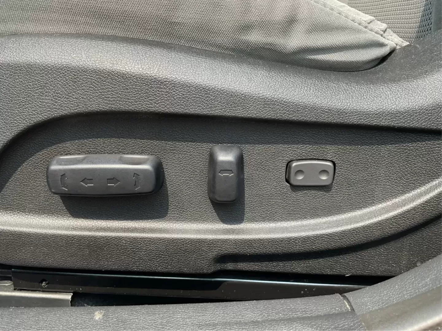 2014 Hyundai Sonata GLS (5NPEB4AC8EH) with an 2.4L I-4 gasoline direct injection engine, located at 401 Woodman Dr, Riverside, OH, 45431, (937) 908-9800, 39.760899, -84.123421 - Photo#16