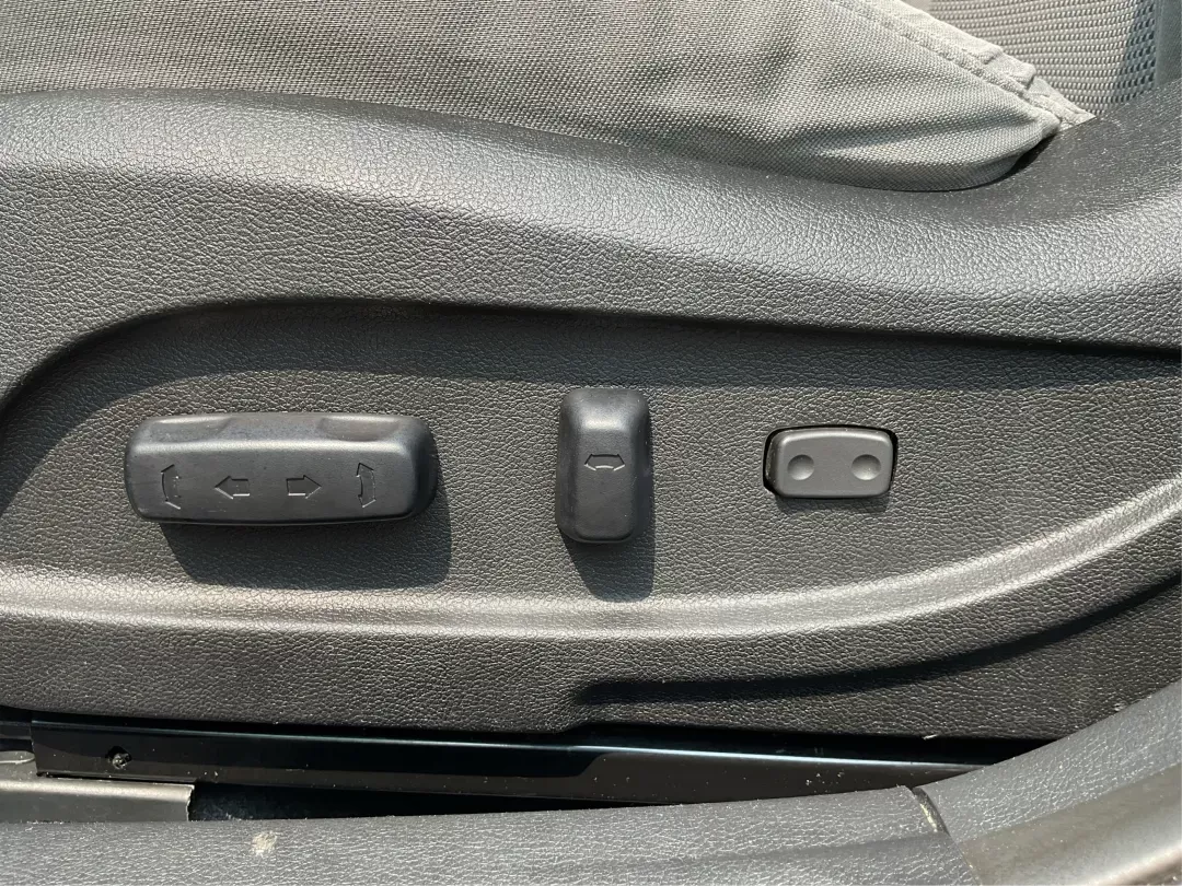 2014 Hyundai Sonata GLS (5NPEB4AC8EH) with an 2.4L I-4 gasoline direct injection engine, located at 401 Woodman Dr, Riverside, OH, 45431, (937) 908-9800, 39.760899, -84.123421 - Photo#16