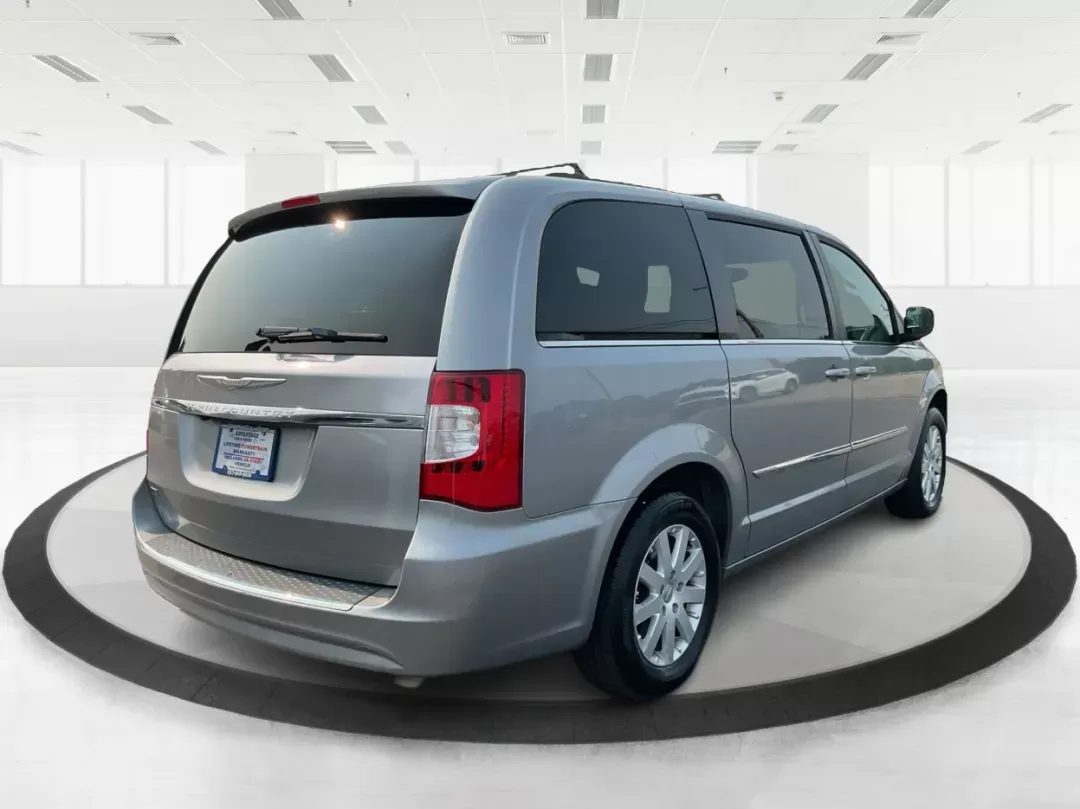 2014 Chrysler Town and Country Touring (2C4RC1BG3ER) with an 3.6L V6 DOHC 24V engine, 6-Speed Automatic transmission, located at 8750 N County Rd 25A, Piqua, OH, 45356, (937) 908-9800, 40.164391, -84.232513 - 2014 Chrysler Town and Country Touring - Photo#2