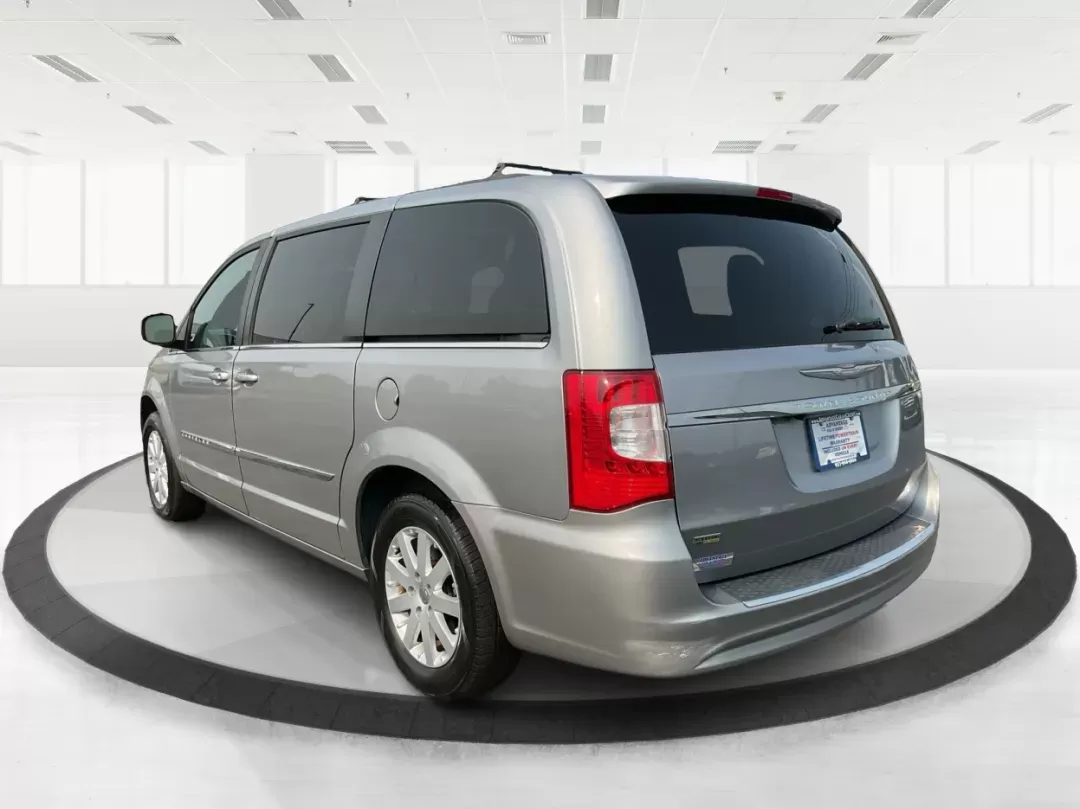 2014 Chrysler Town and Country Touring (2C4RC1BG3ER) with an 3.6L V6 DOHC 24V engine, 6-Speed Automatic transmission, located at 8750 N County Rd 25A, Piqua, OH, 45356, (937) 908-9800, 40.164391, -84.232513 - 2014 Chrysler Town and Country Touring - Photo#4