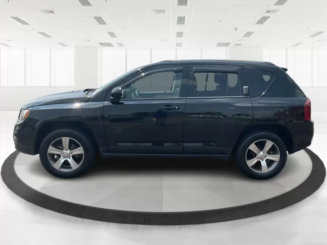2016 Jeep Compass High Altitude Edition (1C4NJDEB2GD) with an 2.4L I-4 DOHC engine, located at 880 E. National Road, Vandalia, OH, 45377, (937) 908-9800, 39.891918, -84.183594 - Photo#5