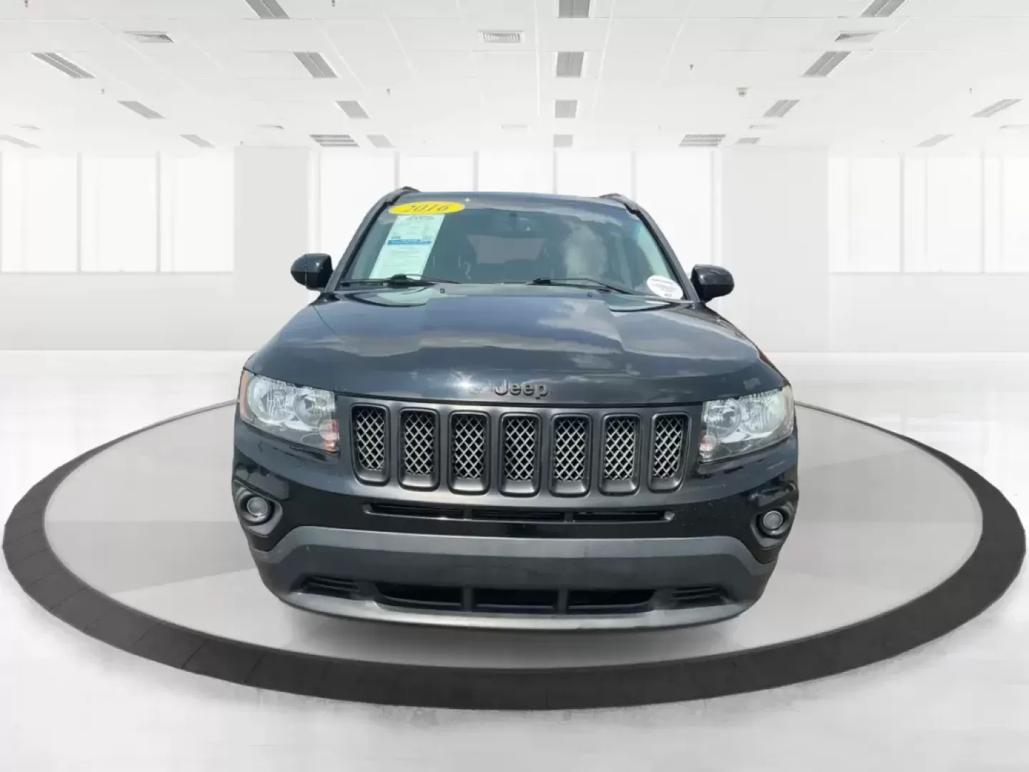 2016 Jeep Compass High Altitude Edition (1C4NJDEB2GD) with an 2.4L I-4 DOHC engine, located at 880 E. National Road, Vandalia, OH, 45377, (937) 908-9800, 39.891918, -84.183594 - Photo#6
