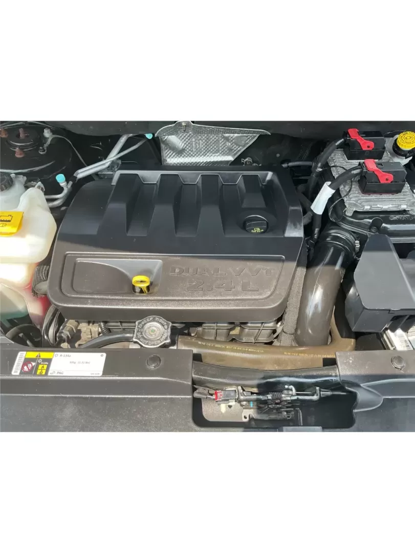 2016 Jeep Compass High Altitude Edition (1C4NJDEB2GD) with an 2.4L I-4 DOHC engine, located at 880 E. National Road, Vandalia, OH, 45377, (937) 908-9800, 39.891918, -84.183594 - Photo#10
