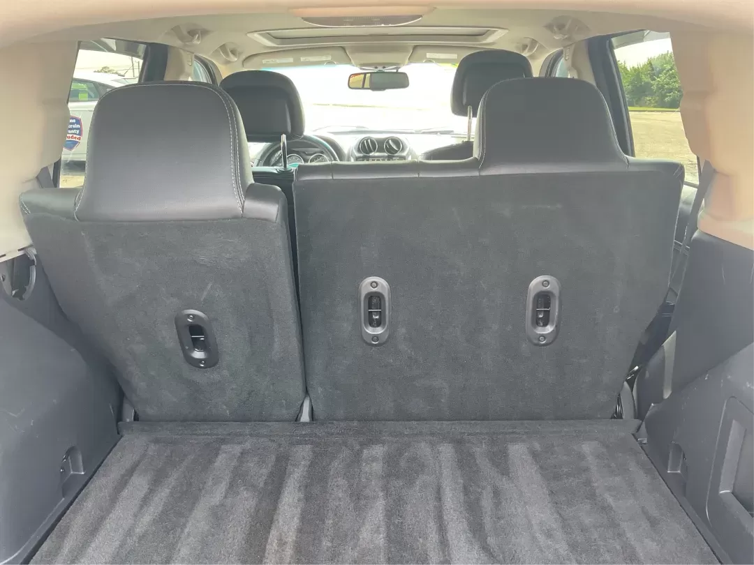 2016 Jeep Compass High Altitude Edition (1C4NJDEB2GD) with an 2.4L I-4 DOHC engine, located at 880 E. National Road, Vandalia, OH, 45377, (937) 908-9800, 39.891918, -84.183594 - Photo#10