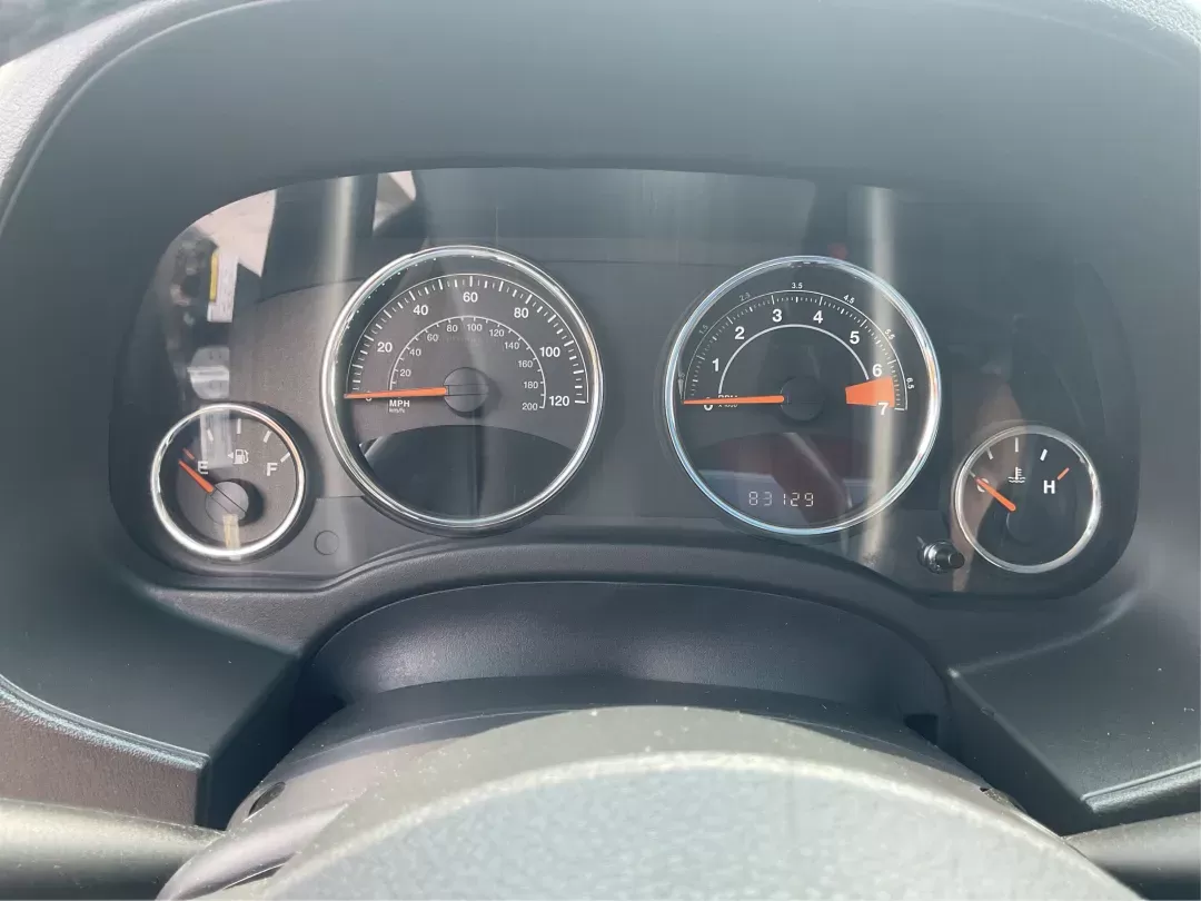2016 Jeep Compass High Altitude Edition (1C4NJDEB2GD) with an 2.4L I-4 DOHC engine, located at 880 E. National Road, Vandalia, OH, 45377, (937) 908-9800, 39.891918, -84.183594 - Photo#13