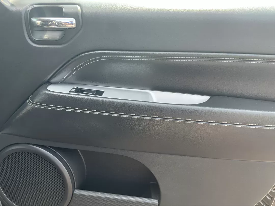 2016 Jeep Compass High Altitude Edition (1C4NJDEB2GD) with an 2.4L I-4 DOHC engine, located at 880 E. National Road, Vandalia, OH, 45377, (937) 908-9800, 39.891918, -84.183594 - Photo#17