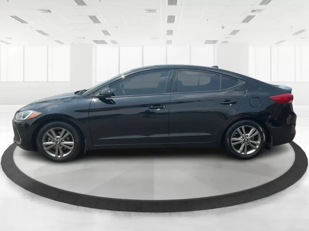 2017 Hyundai Elantra Value Edition (5NPD84LF6HH) with an Nu 2L I-4 DOHC engine, located at 8750 N County Rd 25A, Piqua, OH, 45356, (937) 908-9800, 40.164391, -84.232513 - Photo#5