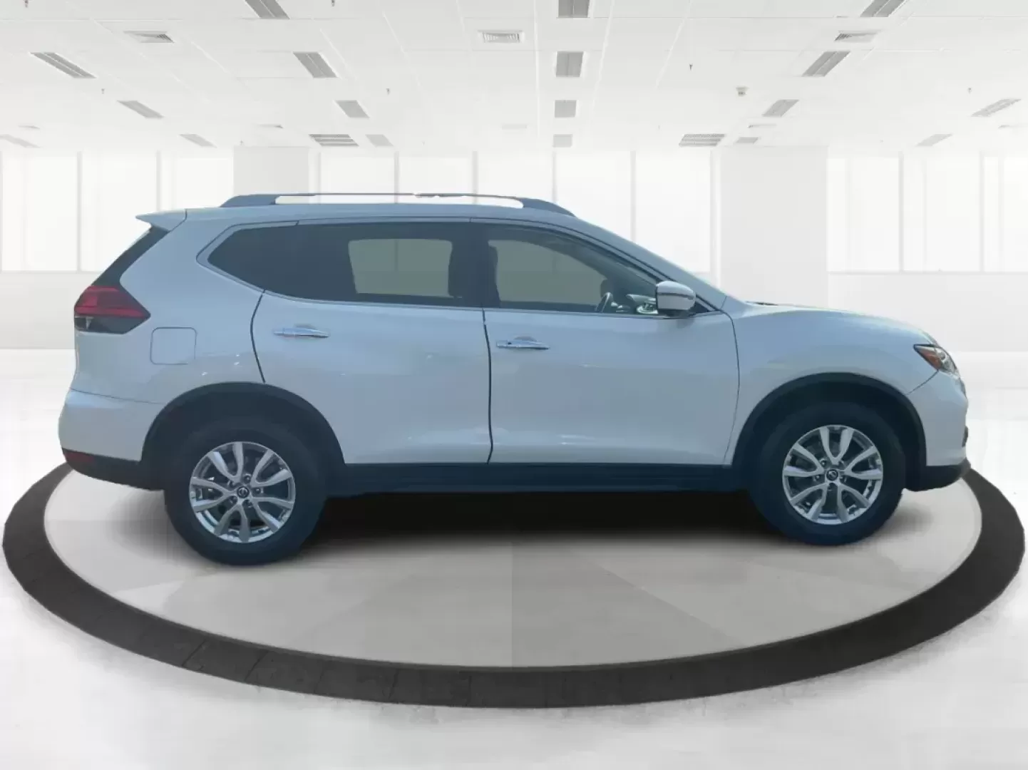 2017 Nissan Rogue SV (5N1AT2MV3HC) with an 2.5L I-4 DOHC engine, located at 1099 N County Rd 25A, Troy, OH, 45373, (937) 908-9800, 40.057079, -84.212883 - Photo#1