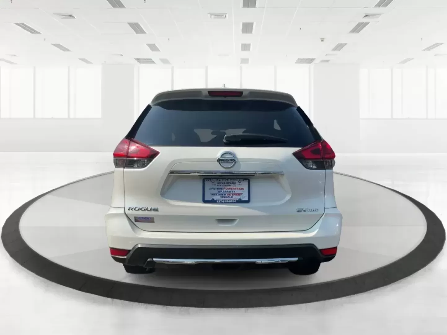 2017 Nissan Rogue SV (5N1AT2MV3HC) with an 2.5L I-4 DOHC engine, located at 1099 N County Rd 25A, Troy, OH, 45373, (937) 908-9800, 40.057079, -84.212883 - Photo#3