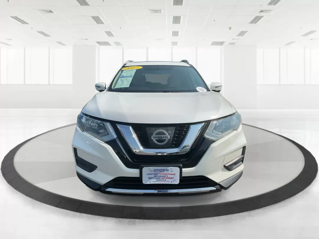 2017 Nissan Rogue SV (5N1AT2MV3HC) with an 2.5L I-4 DOHC engine, located at 1099 N County Rd 25A , Troy, OH, 45373, (937) 908-9800, 40.057079, -84.212883 - Photo#6