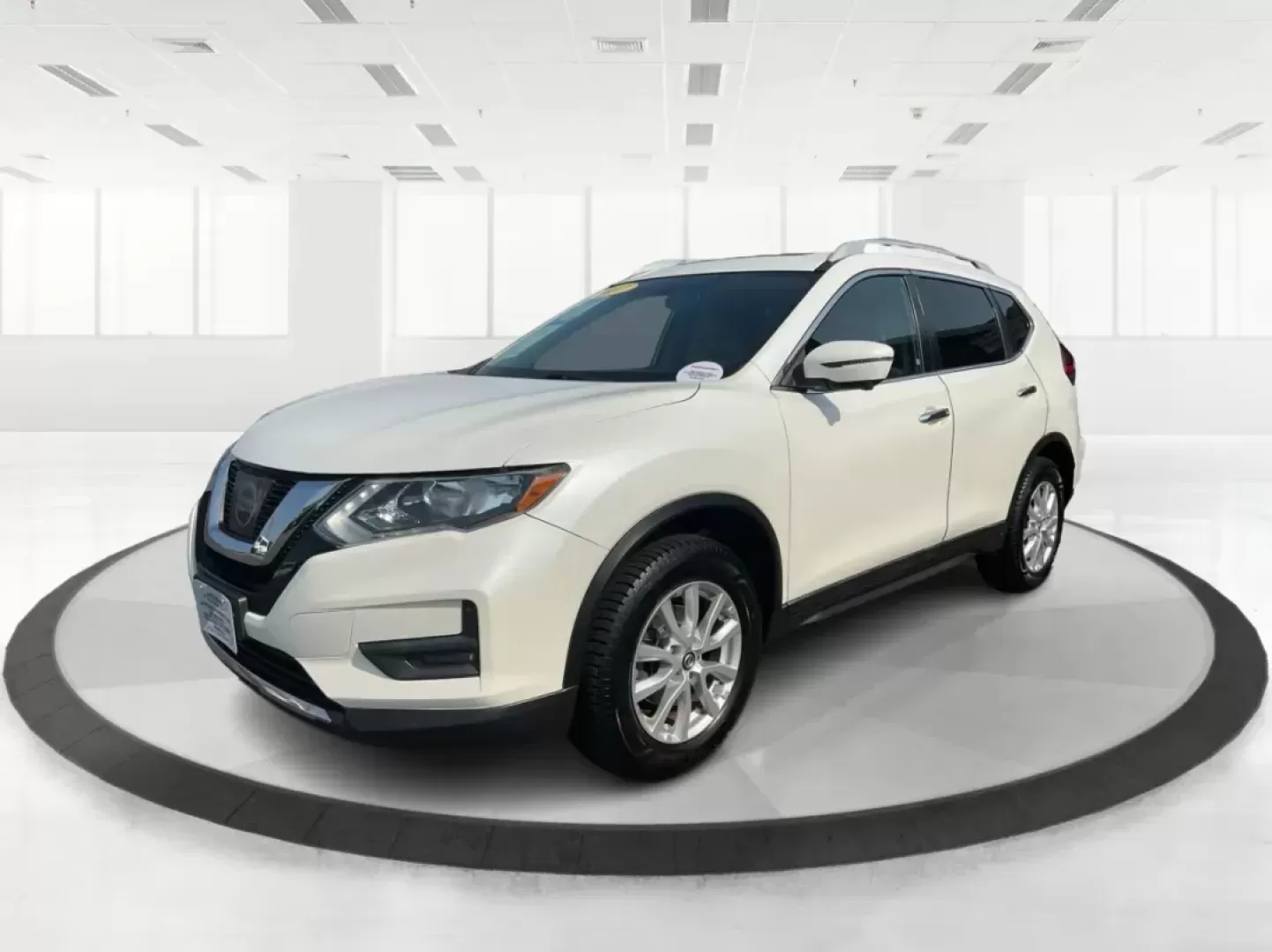 2017 Nissan Rogue SV (5N1AT2MV3HC) with an 2.5L I-4 DOHC engine, located at 1099 N County Rd 25A, Troy, OH, 45373, (937) 908-9800, 40.057079, -84.212883 - Photo#7
