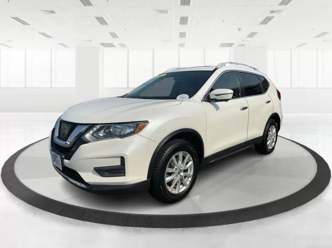 2017 Nissan Rogue SV (5N1AT2MV3HC) with an 2.5L I-4 DOHC engine, located at 1099 N County Rd 25A , Troy, OH, 45373, (937) 908-9800, 40.057079, -84.212883 - Photo#7