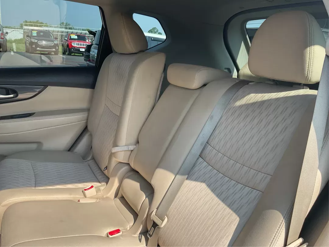 2017 Nissan Rogue SV (5N1AT2MV3HC) with an 2.5L I-4 DOHC engine, located at 1099 N County Rd 25A , Troy, OH, 45373, (937) 908-9800, 40.057079, -84.212883 - Photo#9