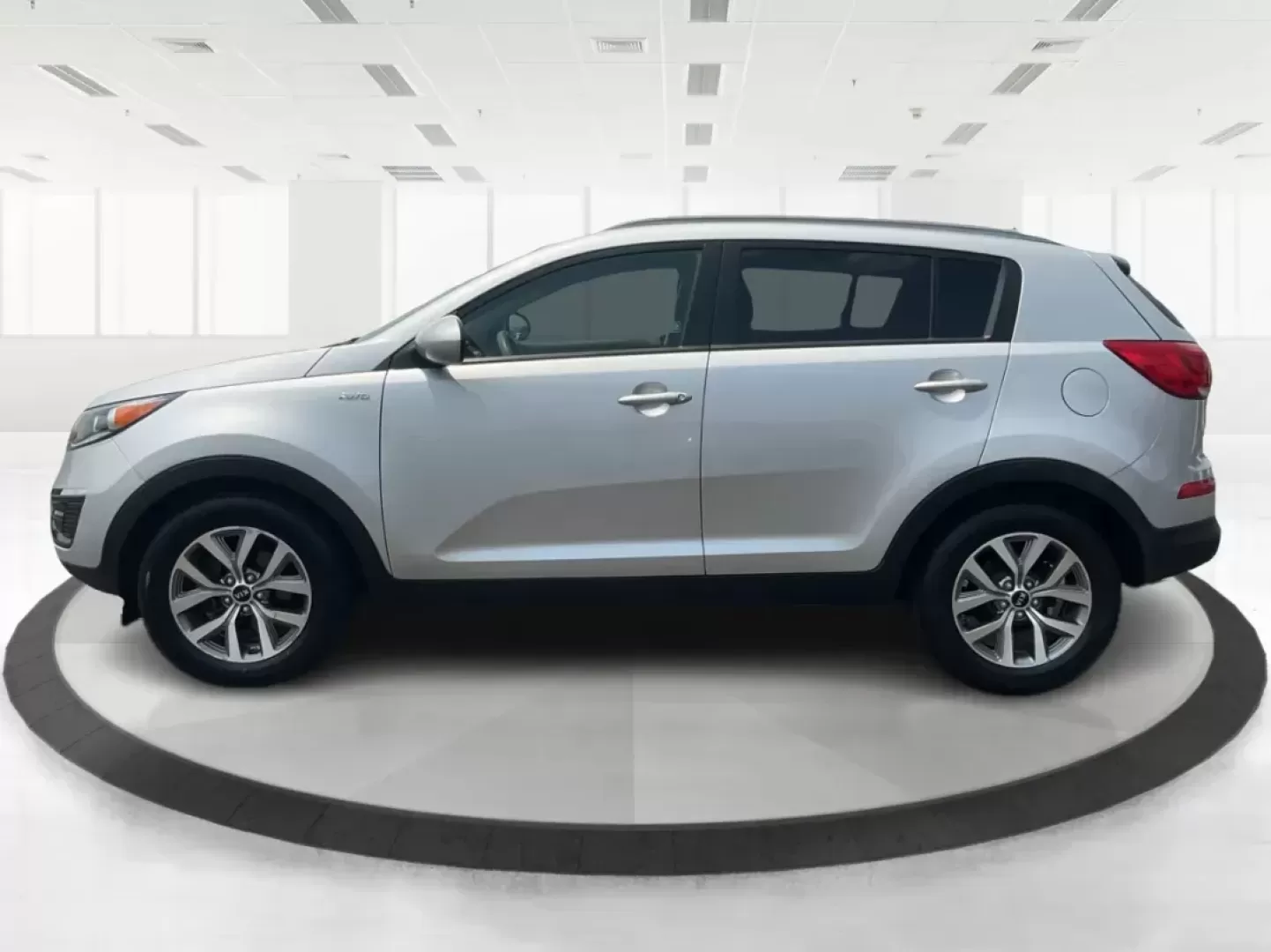 2016 Kia Sportage LX (KNDPBCACXG7) with an Theta II 2.4L I-4 gasoline direct injection engine, located at 401 Woodman Dr, Riverside, OH, 45431, (937) 908-9800, 39.760899, -84.123421 - 2016 Kia Sportage LX - Photo#5