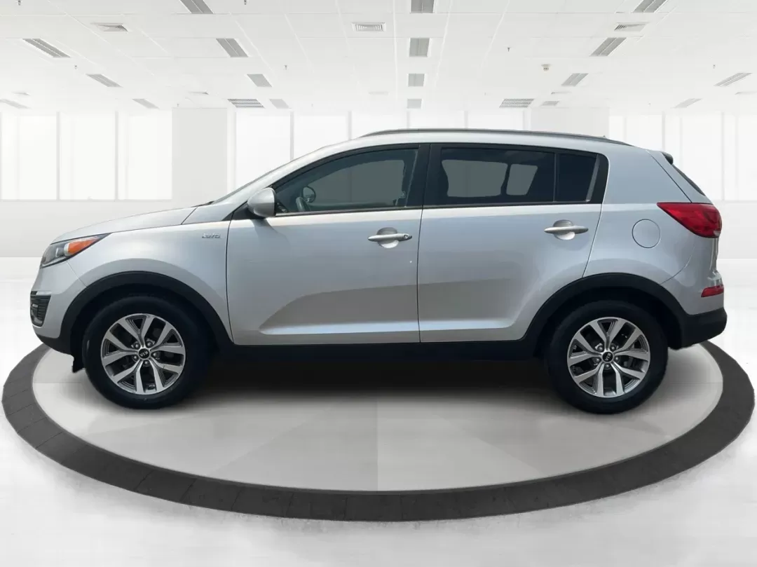 2016 Kia Sportage LX (KNDPBCACXG7) with an Theta II 2.4L I-4 gasoline direct injection engine, located at 401 Woodman Dr, Riverside, OH, 45431, (937) 908-9800, 39.760899, -84.123421 - 2016 Kia Sportage LX - Photo#5