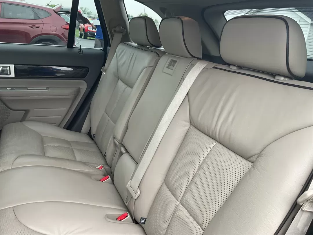 2010 Lincoln MKX AWD (2LMDJ8JC8AB) with an Other engine, located at 8750 N County Rd 25A, Piqua, OH, 45356, (937) 908-9800, 40.164391, -84.232513 - 2010 Lincoln MKX AWD - Photo#9