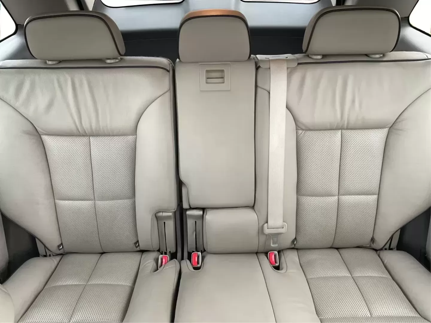 2010 Lincoln MKX AWD (2LMDJ8JC8AB) with an Other engine, located at 8750 N County Rd 25A, Piqua, OH, 45356, (937) 908-9800, 40.164391, -84.232513 - 2010 Lincoln MKX AWD - Photo#13