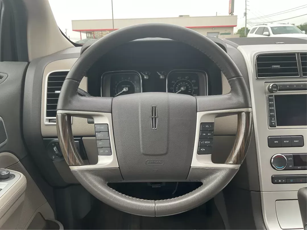 2010 Lincoln MKX AWD (2LMDJ8JC8AB) with an Other engine, located at 8750 N County Rd 25A, Piqua, OH, 45356, (937) 908-9800, 40.164391, -84.232513 - 2010 Lincoln MKX AWD - Photo#15