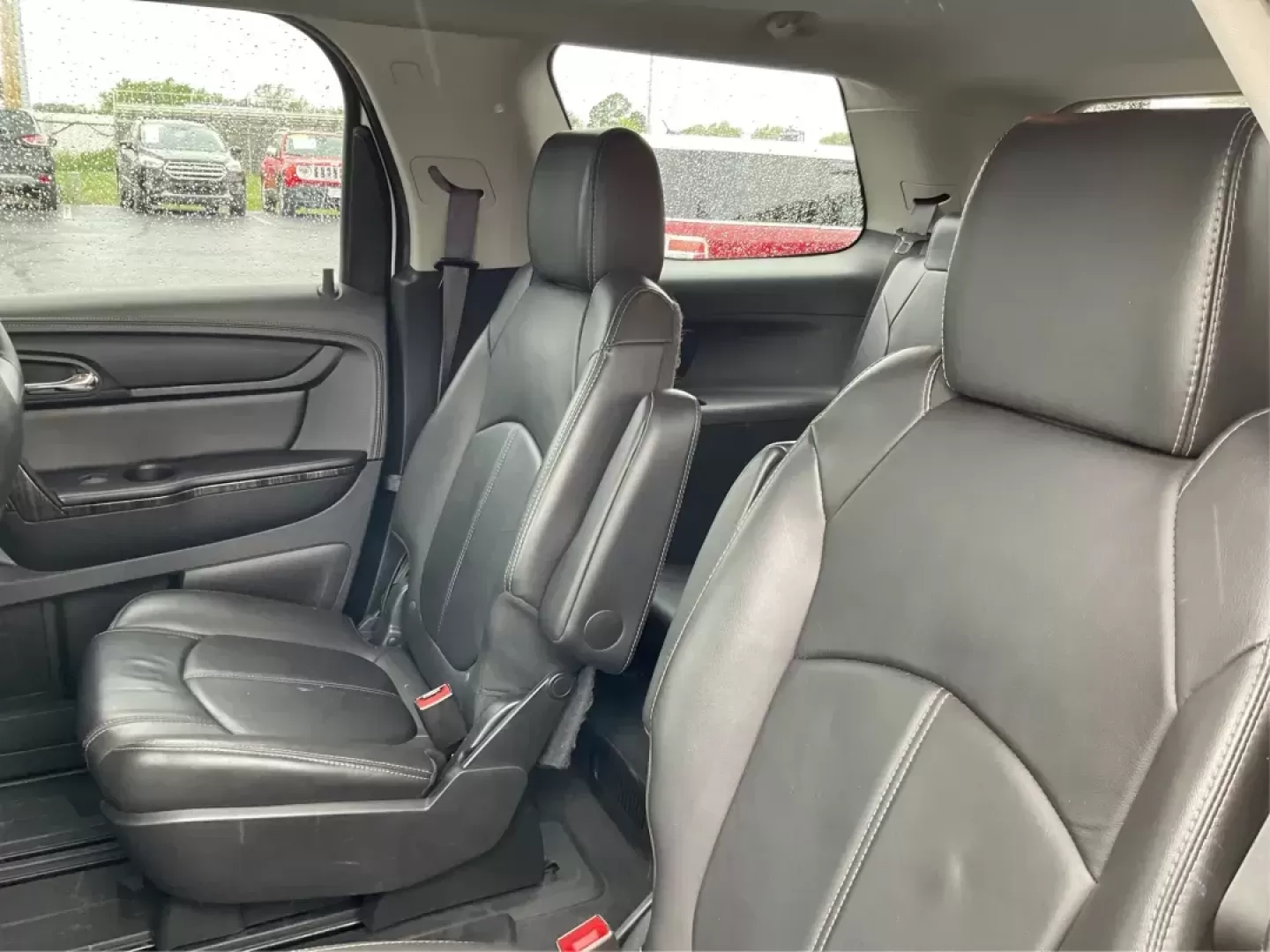 2015 GMC Acadia SLT-1 (1GKKVRKD8FJ) with an 3.6L V-6 gasoline direct injection engine, located at 1184 Kauffman Ave, Fairborn, OH, 45324, (937) 908-9800, 39.807072, -84.030914 - Third Row - Photo#9