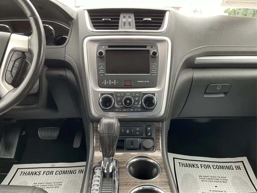 2015 GMC Acadia SLT-1 (1GKKVRKD8FJ) with an 3.6L V-6 gasoline direct injection engine, located at 1184 Kauffman Ave, Fairborn, OH, 45324, (937) 908-9800, 39.807072, -84.030914 - Photo#12