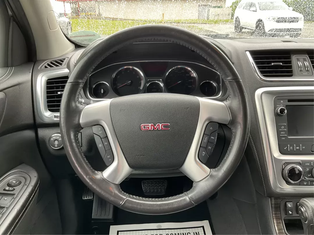 2015 GMC Acadia SLT-1 (1GKKVRKD8FJ) with an 3.6L V-6 gasoline direct injection engine, located at 1184 Kauffman Ave, Fairborn, OH, 45324, (937) 908-9800, 39.807072, -84.030914 - Photo#15