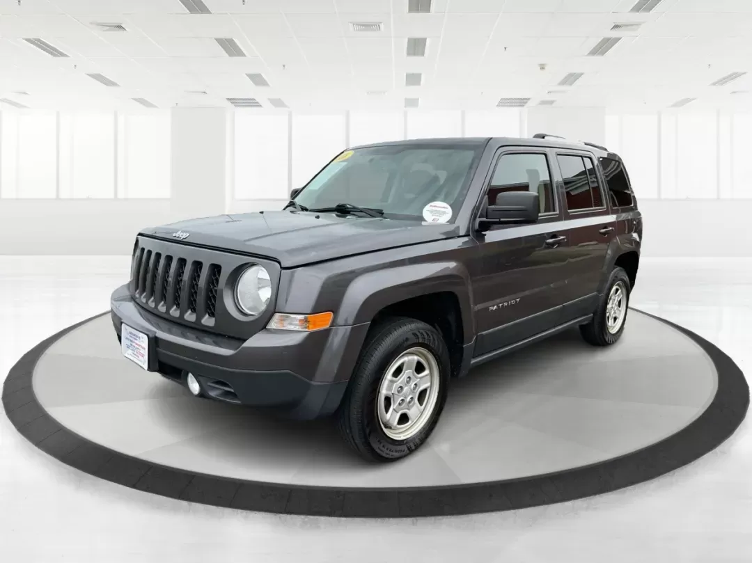 2016 Jeep Patriot Sport (1C4NJRBB1GD) with an 2.4L I-4 DOHC engine, located at 1230 East Main St, Xenia, OH, 45385, (937) 908-9800, 39.688026, -83.910172 - Photo#7
