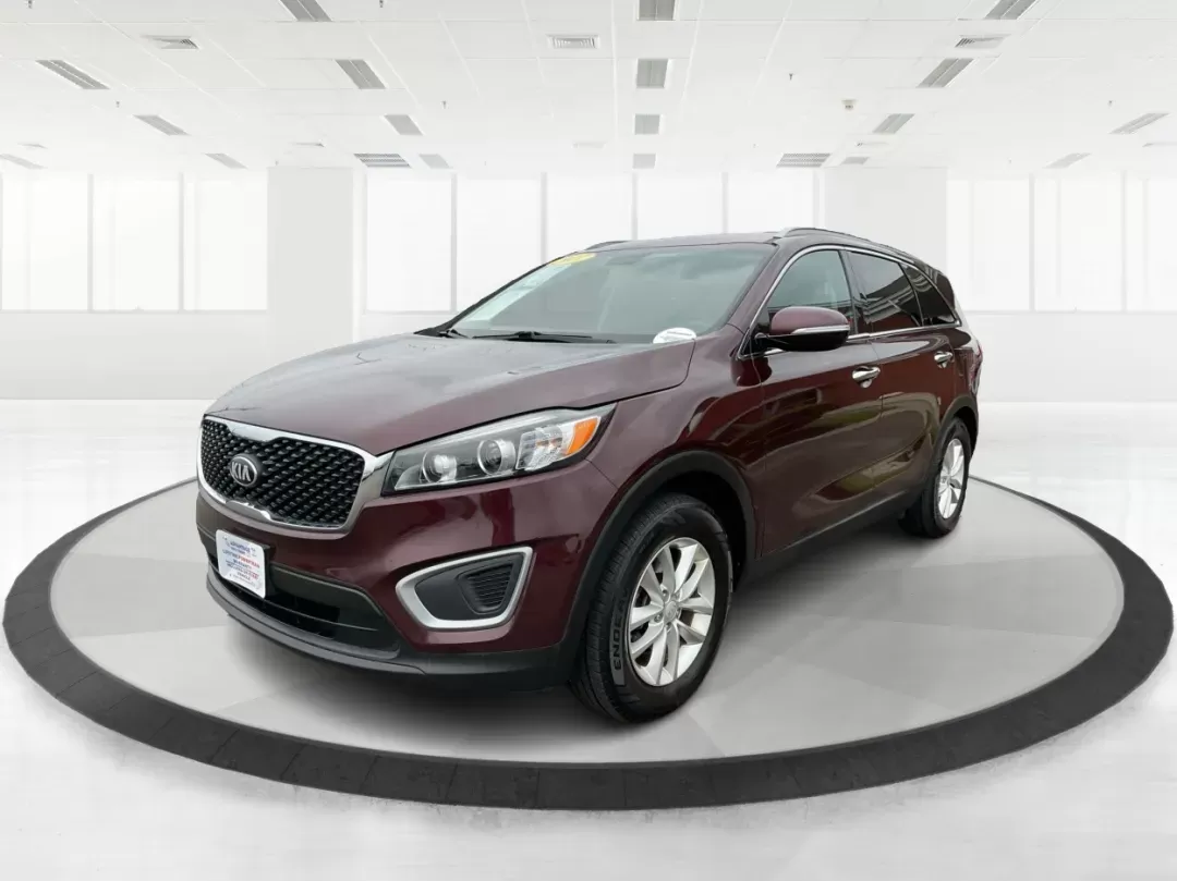 2017 Kia Sorento 3.3L LX (5XYPG4A53HG) with an Lambda II 3.3L V-6 gasoline direct injection engine, located at 880 E. National Road, Vandalia, OH, 45377, (937) 908-9800, 39.891918, -84.183594 - 2017 Kia Sorento 3.3L LX - Photo#7