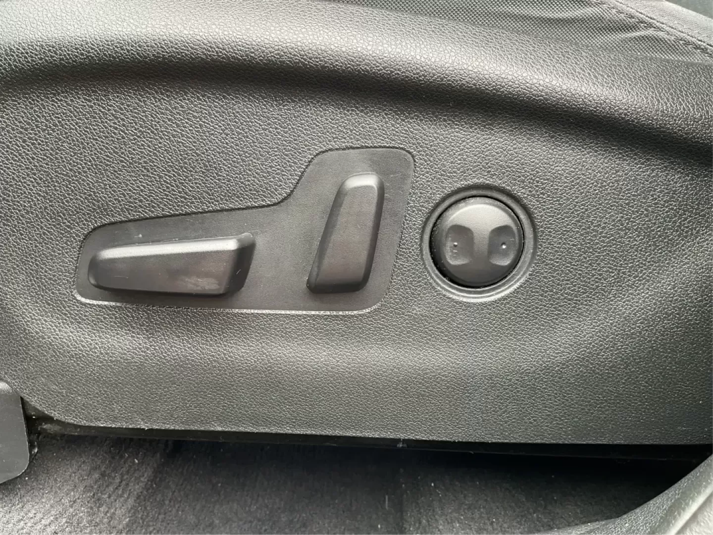 2017 Kia Sorento 3.3L LX (5XYPG4A53HG) with an Lambda II 3.3L V-6 gasoline direct injection engine, located at 880 E. National Road, Vandalia, OH, 45377, (937) 908-9800, 39.891918, -84.183594 - 2017 Kia Sorento 3.3L LX - Photo#16