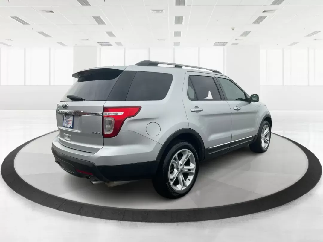 2011 Ford Explorer Limited (1FMHK8F80BG) with an 3.5L V-6 DOHC engine, located at 1951 S Dayton Lakeview Rd., New Carlisle, OH, 45344, (937) 908-9800, 39.890999, -84.050255 - Third Row - Photo#2