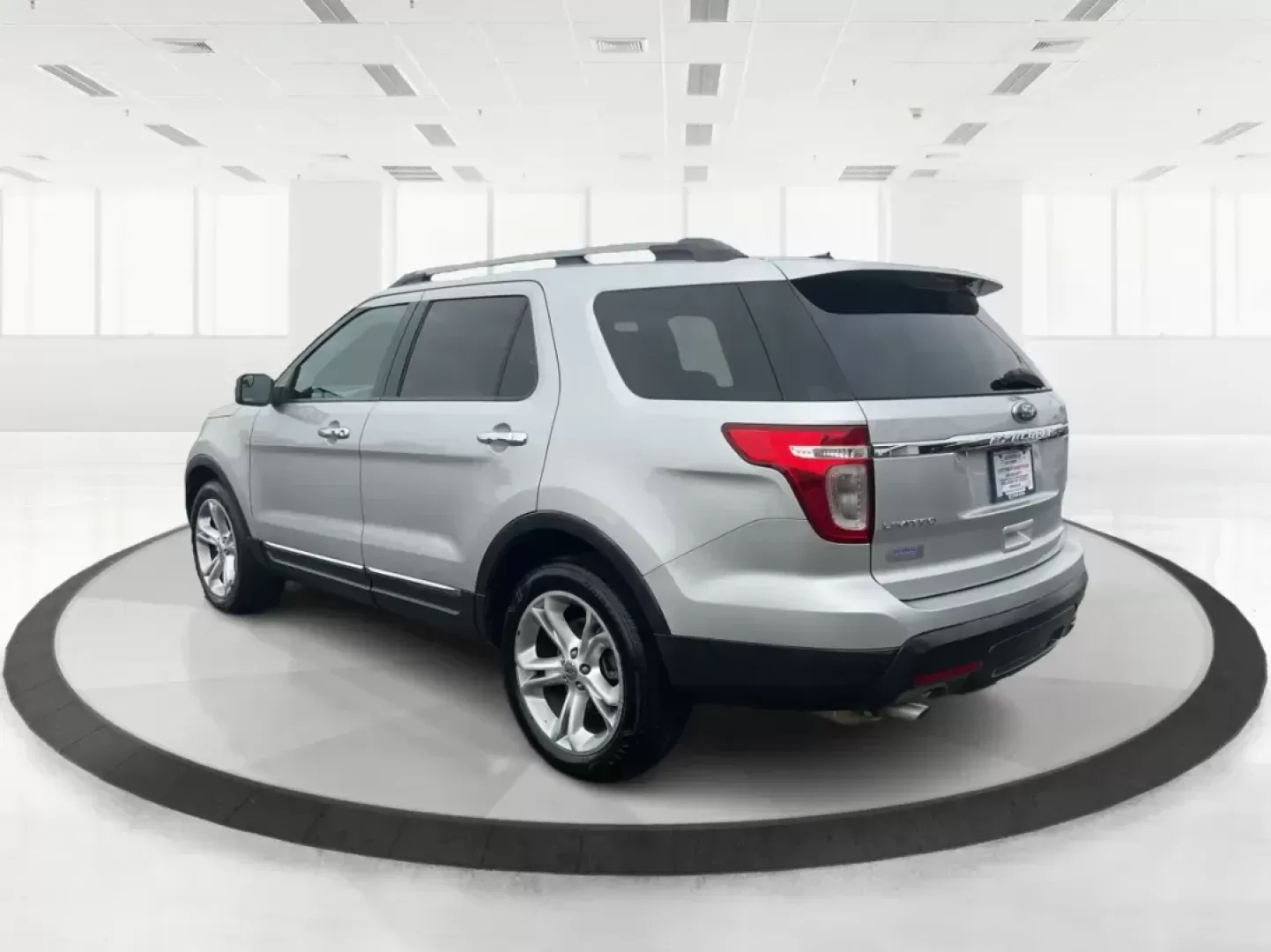 2011 Ford Explorer Limited (1FMHK8F80BG) with an 3.5L V-6 DOHC engine, located at 1951 S Dayton Lakeview Rd., New Carlisle, OH, 45344, (937) 908-9800, 39.890999, -84.050255 - Third Row - Photo#4
