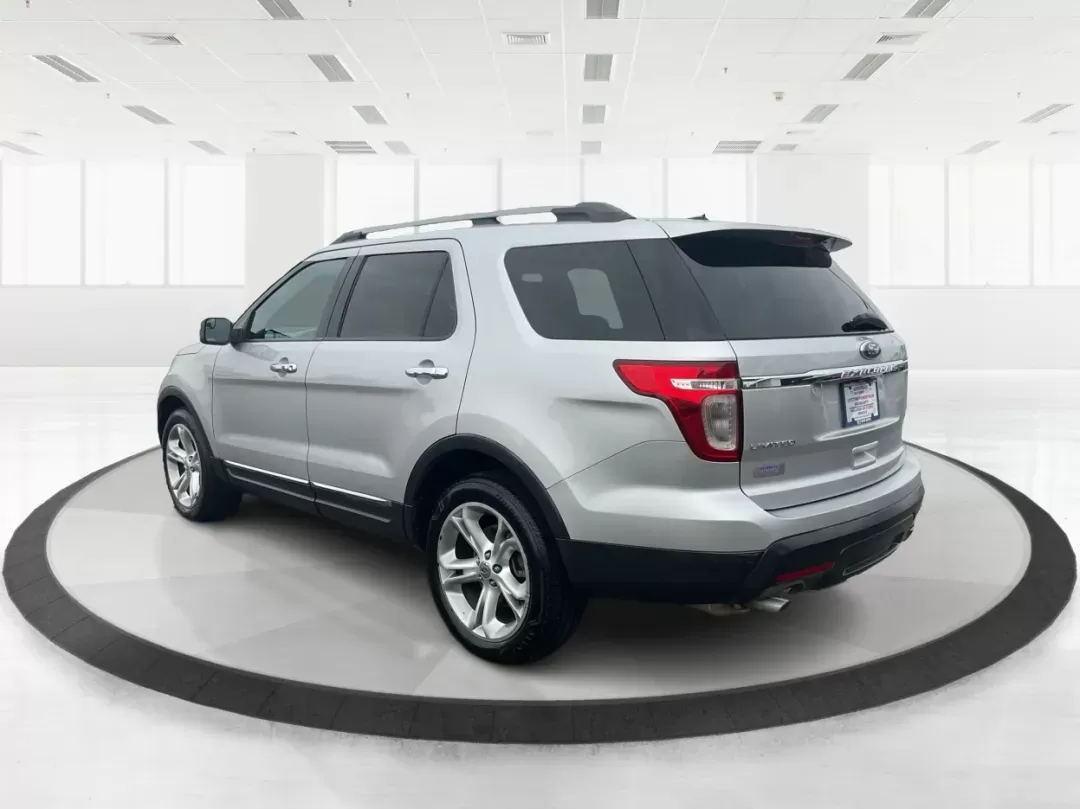 2011 Ford Explorer Limited (1FMHK8F80BG) with an 3.5L V-6 DOHC engine, located at 1951 S Dayton Lakeview Rd., New Carlisle, OH, 45344, (937) 908-9800, 39.890999, -84.050255 - Third Row - Photo#4