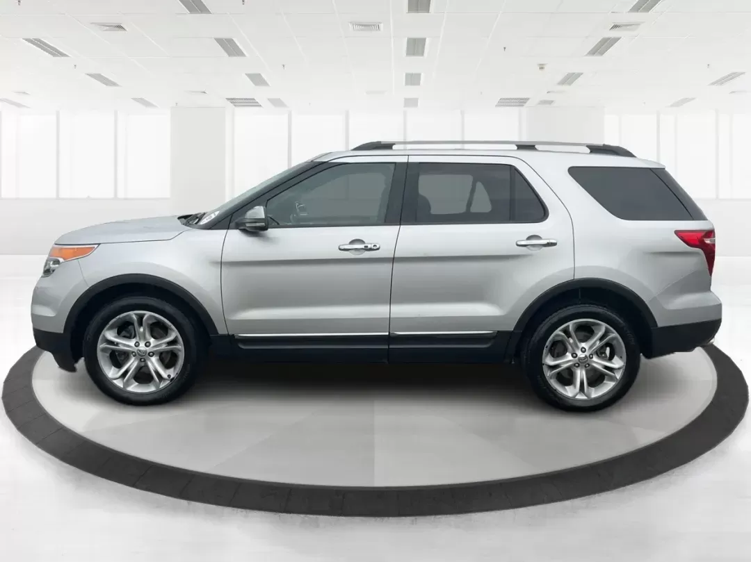 2011 Ford Explorer Limited (1FMHK8F80BG) with an 3.5L V-6 DOHC engine, located at 1951 S Dayton Lakeview Rd., New Carlisle, OH, 45344, (937) 908-9800, 39.890999, -84.050255 - Third Row - Photo#5