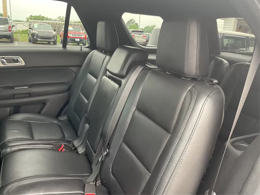 2011 Ford Explorer Limited (1FMHK8F80BG) with an 3.5L V-6 DOHC engine, located at 1951 S Dayton Lakeview Rd., New Carlisle, OH, 45344, (937) 908-9800, 39.890999, -84.050255 - Third Row - Photo#9