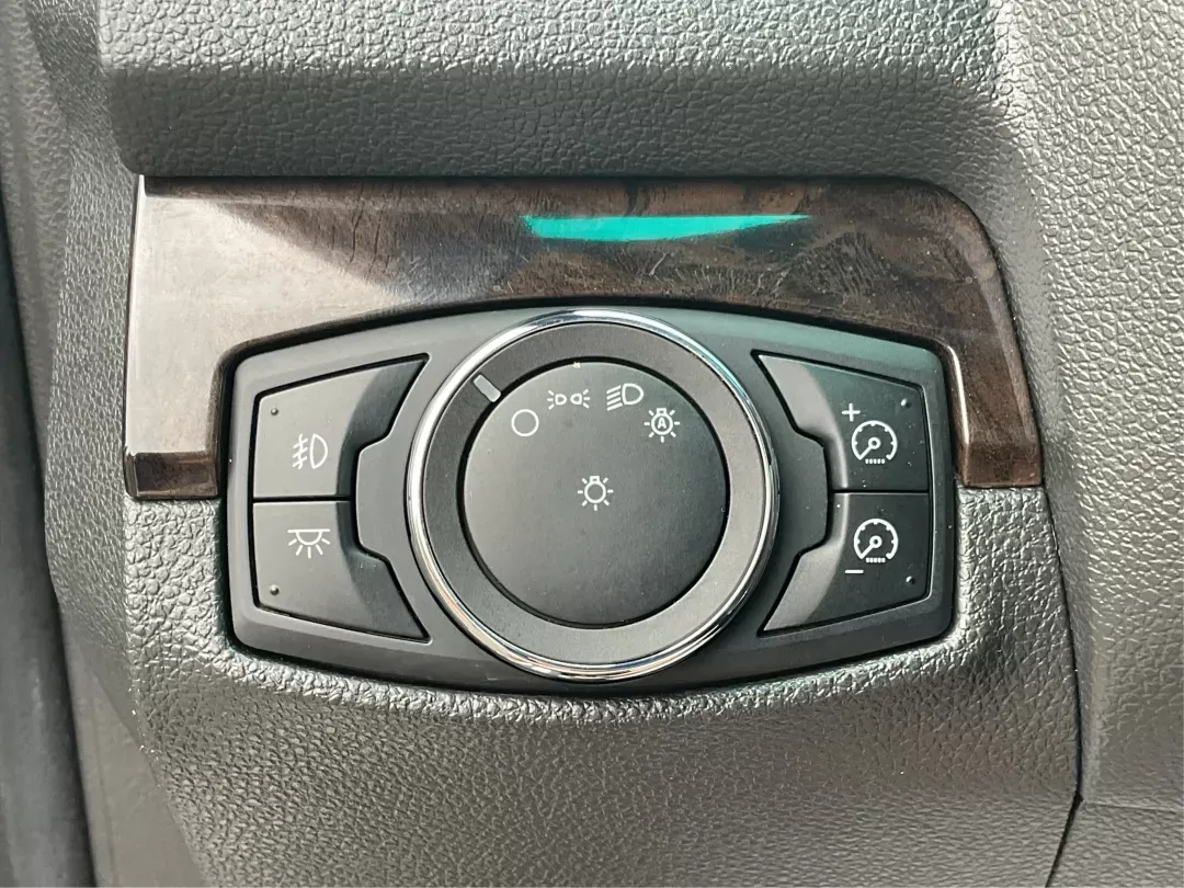 2011 Ford Explorer Limited (1FMHK8F80BG) with an 3.5L V-6 DOHC engine, located at 1951 S Dayton Lakeview Rd., New Carlisle, OH, 45344, (937) 908-9800, 39.890999, -84.050255 - Third Row - Photo#15