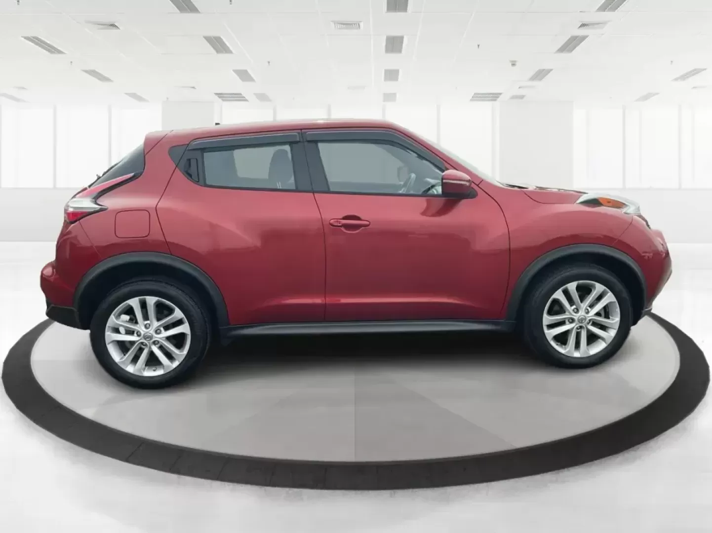 2015 Nissan Juke S (JN8AF5MR1FT) with an 1.6L I-4 gasoline direct injection engine, located at 8750 N County Rd 25A, Piqua, OH, 45356, (937) 908-9800, 40.164391, -84.232513 - One Owner - Photo#1