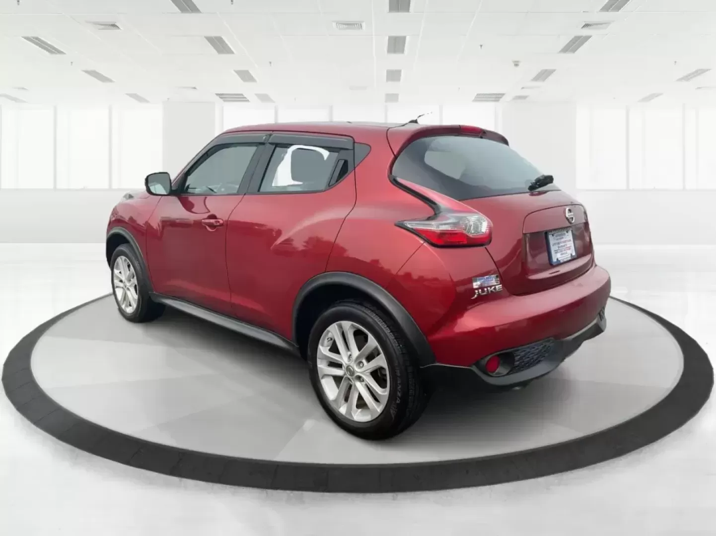 2015 Nissan Juke S (JN8AF5MR1FT) with an 1.6L I-4 gasoline direct injection engine, located at 8750 N County Rd 25A, Piqua, OH, 45356, (937) 908-9800, 40.164391, -84.232513 - One Owner - Photo#4