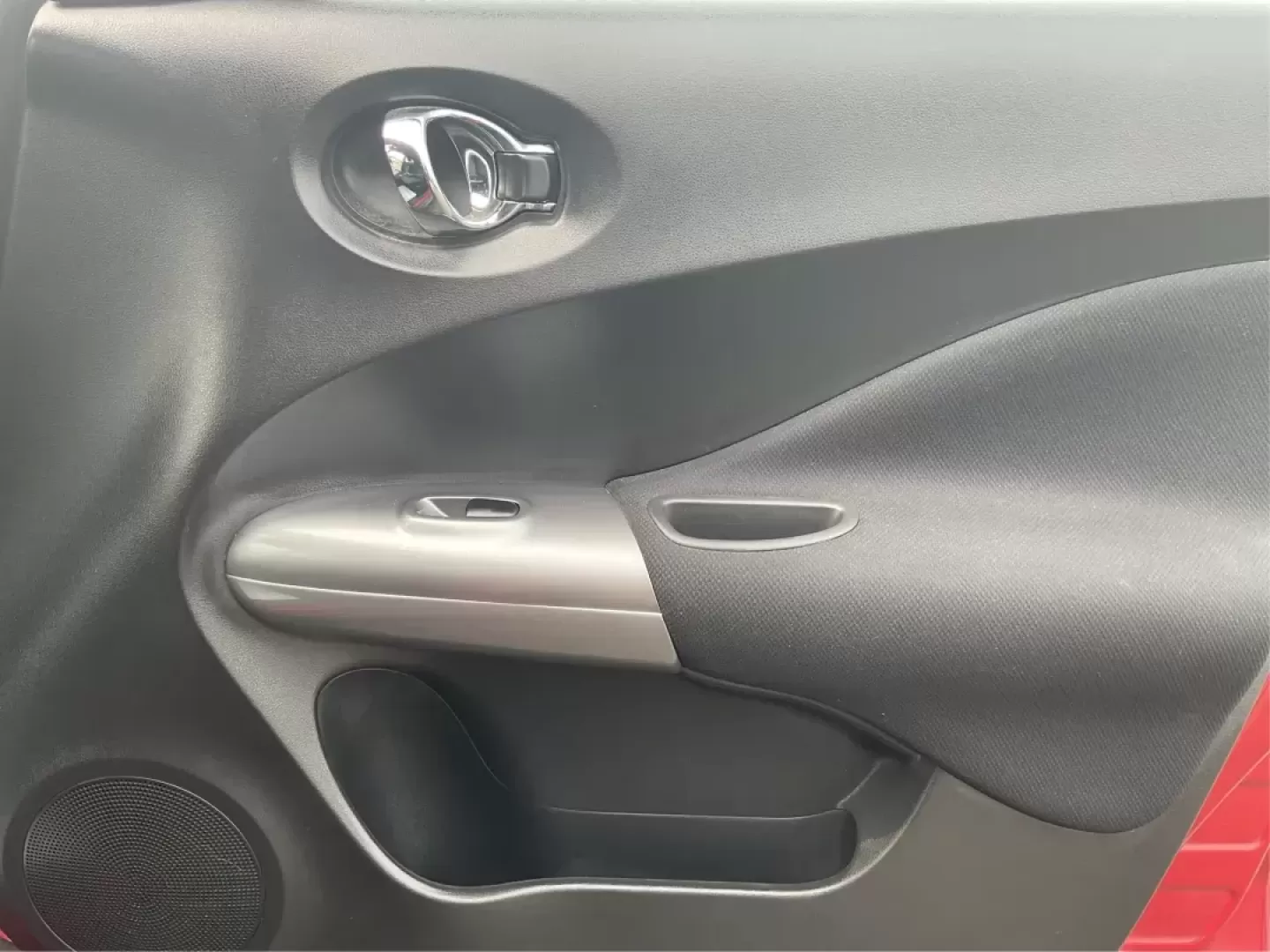 2015 Nissan Juke S (JN8AF5MR1FT) with an 1.6L I-4 gasoline direct injection engine, located at 8750 N County Rd 25A, Piqua, OH, 45356, (937) 908-9800, 40.164391, -84.232513 - One Owner - Photo#17