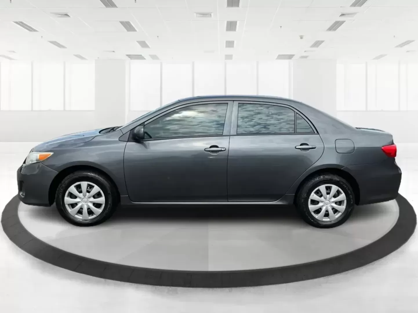 2012 Toyota Corolla LE (2T1BU4EEXCC) with an 1.8L I-4 DOHC engine, located at 401 Woodman Dr, Riverside, OH, 45431, (937) 908-9800, 39.760899, -84.123421 - **Discover Your New Adventure with the 2012 Toyota Corolla LE at Advantage Car and Credit!**<br /> <br /> Are you in the market for a reliable sedan that perfectly balances your daily commute with weekend adventures? Look no further than the 2012 Toyota Corolla LE, available now at Advantage Car and - Photo#5