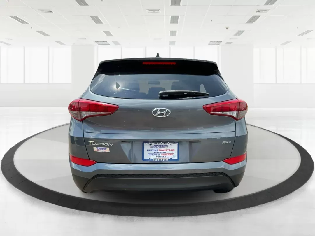 2018 Hyundai Tucson SEL (KM8J3CA44JU) with an Nu 2L I-4 gasoline direct injection engine, located at 1184 Kauffman Ave, Fairborn, OH, 45324, (937) 908-9800, 39.807072, -84.030914 - Photo#3