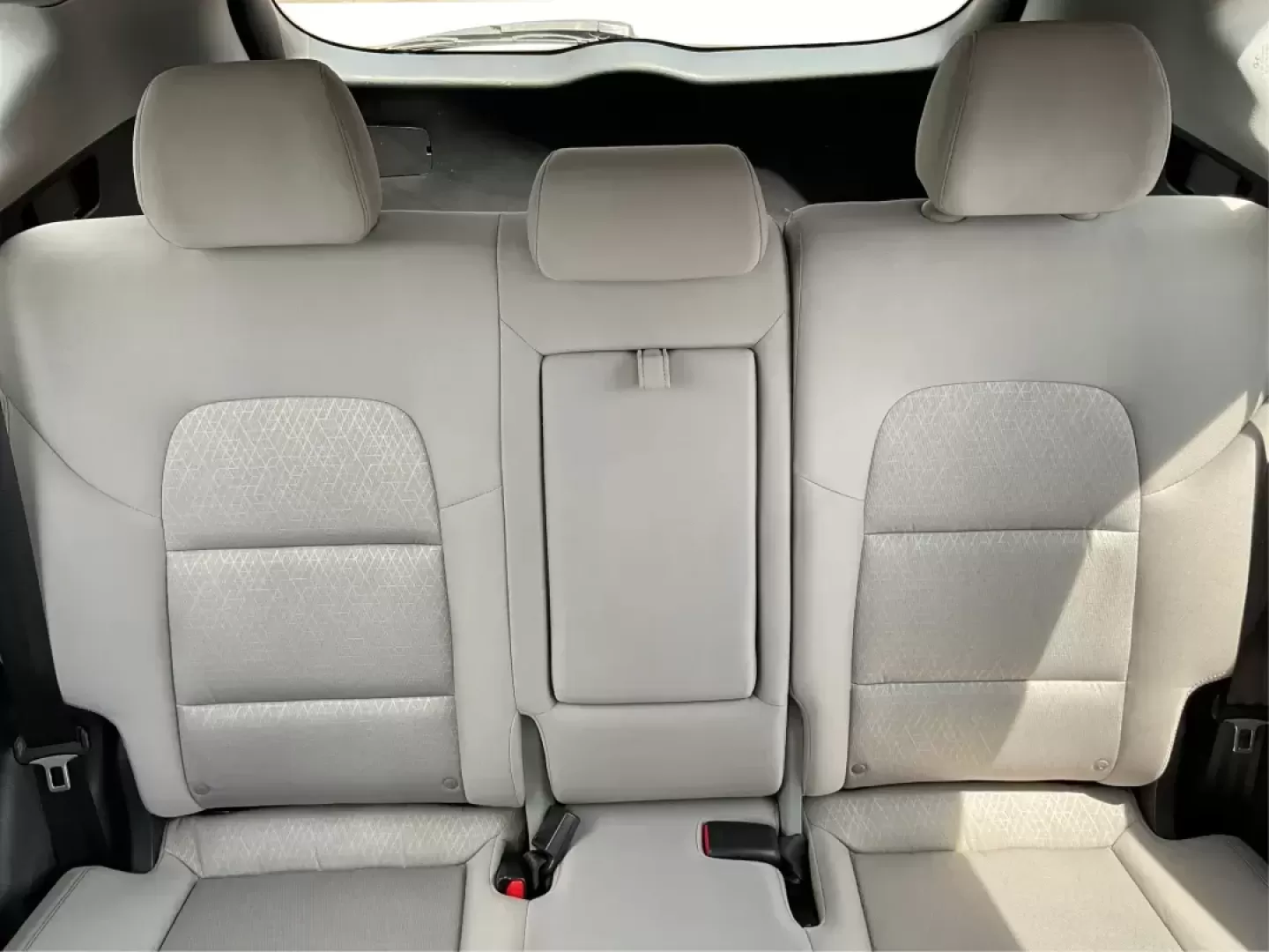 2018 Hyundai Tucson SEL (KM8J3CA44JU) with an Nu 2L I-4 gasoline direct injection engine, located at 1184 Kauffman Ave, Fairborn, OH, 45324, (937) 908-9800, 39.807072, -84.030914 - 2018 Hyundai Tucson SEL - Photo#13