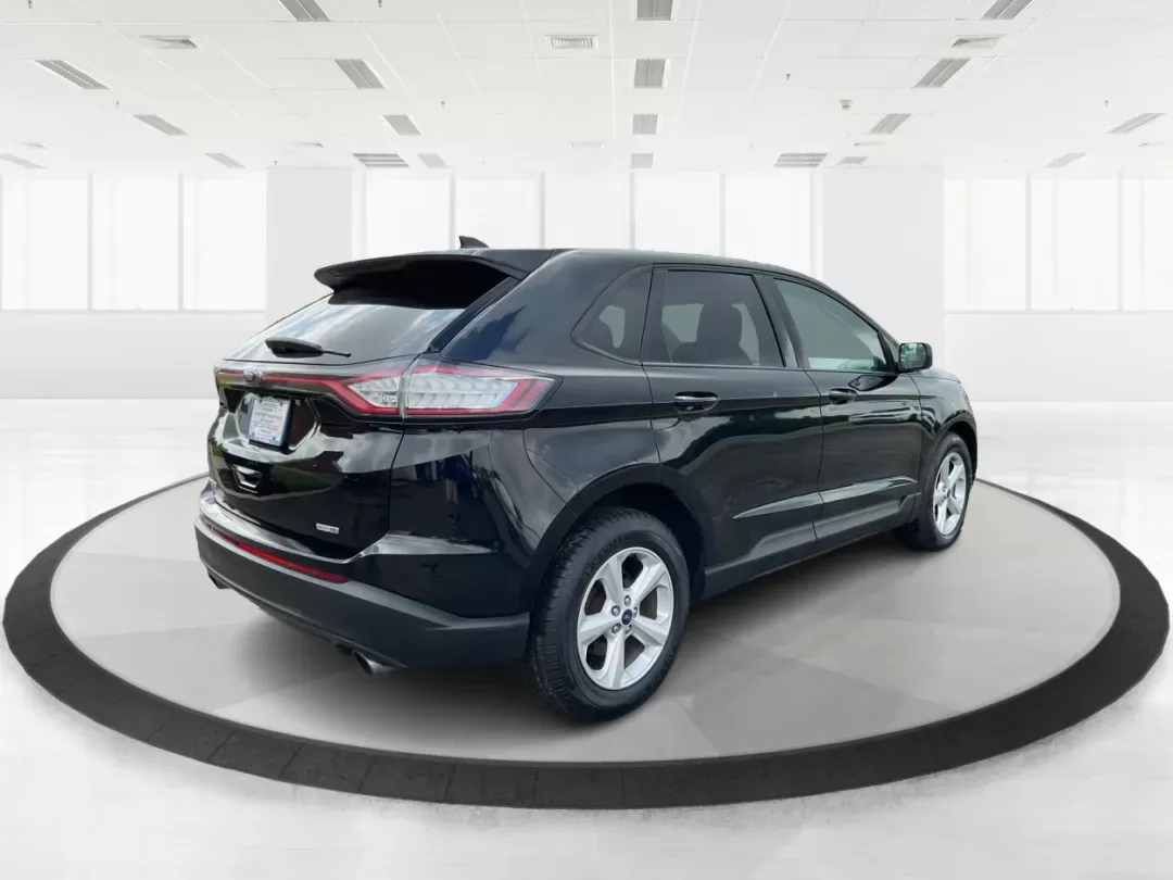 2017 Ford Edge SE (2FMPK4G90HB) with an EcoBoost 2L I-4 gasoline direct injection engine, located at 1951 S Dayton Lakeview Rd., New Carlisle, OH, 45344, (937) 908-9800, 39.890999, -84.050255 - Photo#2